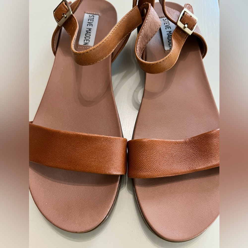 Steve Madden Dina Leather Sandals on size 8 in tan worn 3 times